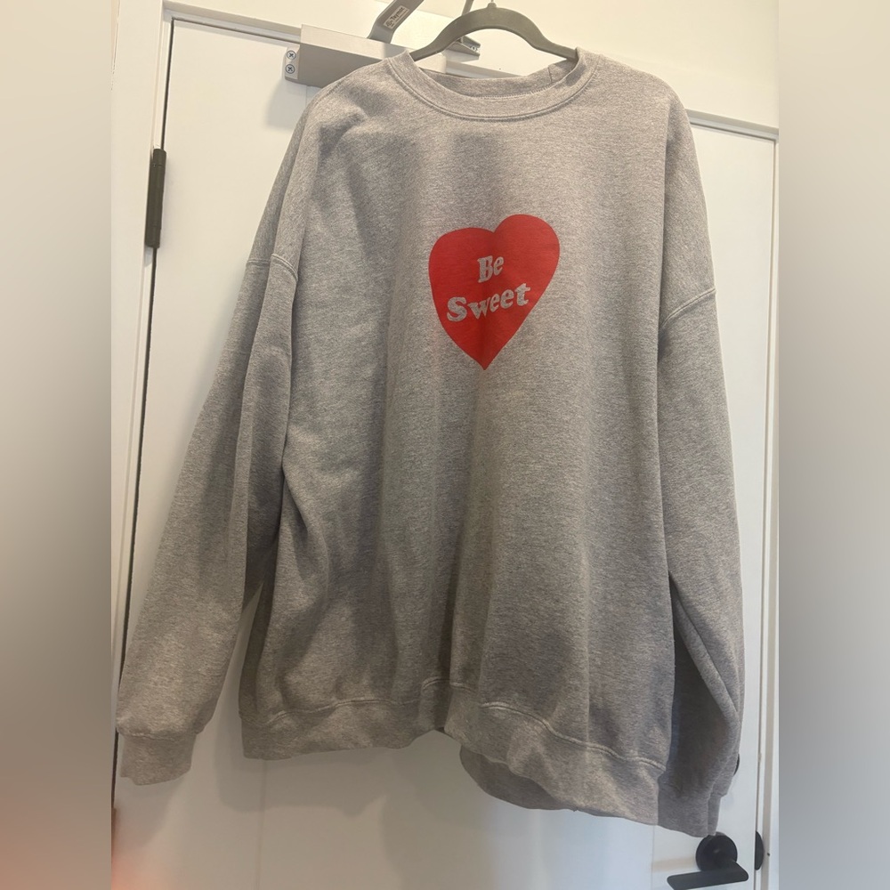 ⭐️3 for $15-Be Sweet Grey Crew Neck